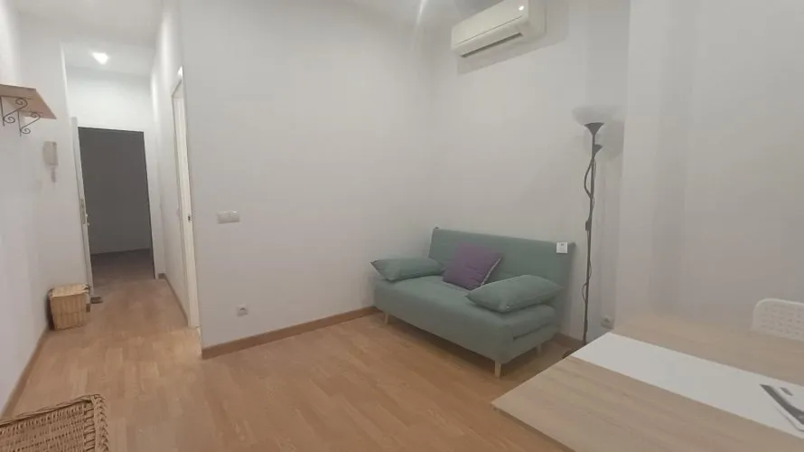 Apartamento de 42m² en Madrid, Spain No. 913 № 1