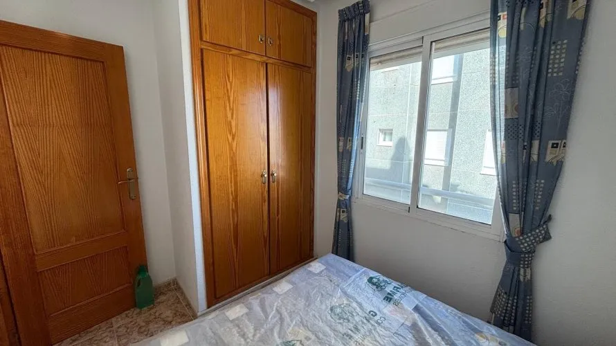 Apartamento de 1 dormitorio en Torrevieja, Spain No. 233 № 14