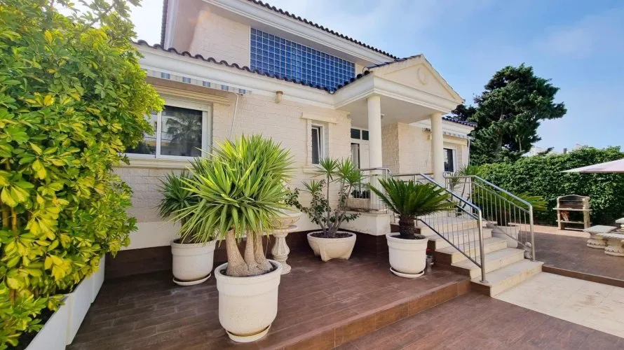 Villa de 239m² en Torrevieja, Spain No. 181 № 11
