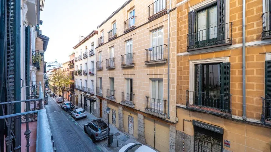 Apartamento de 3 dormitorios en Madrid, Spain No. 168 № 24