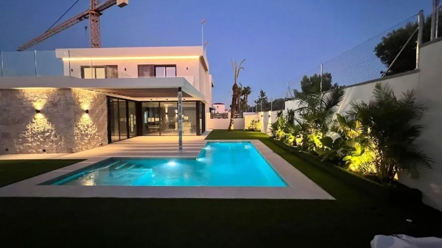 Villa de 3 dormitorios en Alicante, Spain No. 534 № 15