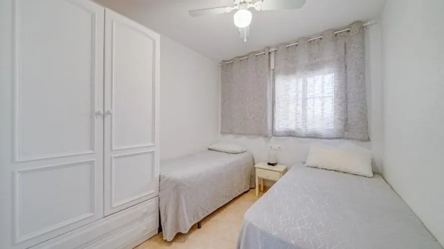Apartamento de 2 dormitorios en Villajoyosa, Spain No. 883 № 22