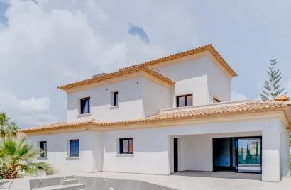 Villa de 5 dormitorios en Calpe, Spain No. 443