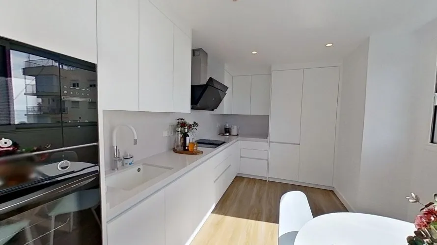 Apartamento de 2 dormitorios en Benidorm, Spain No. 107 № 21