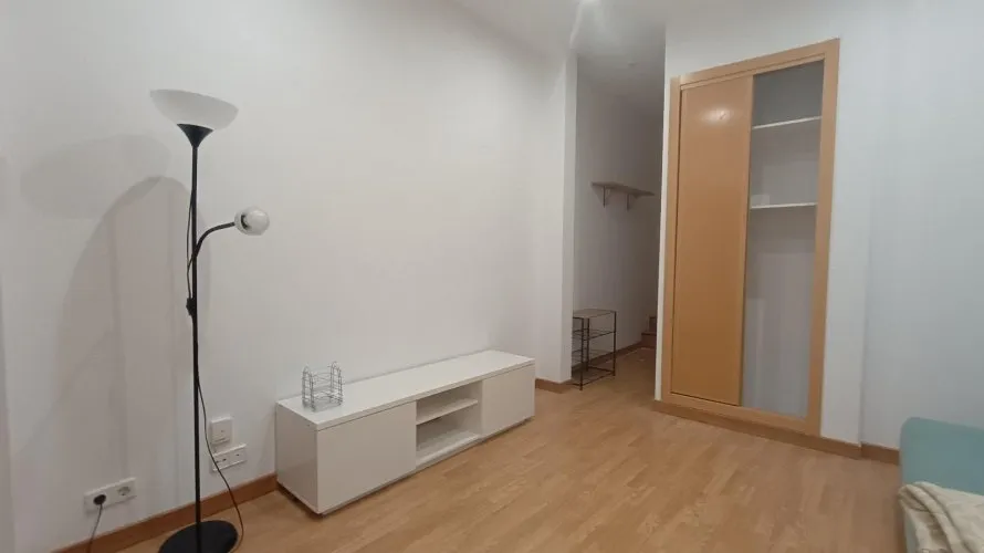 Apartamento de 42m² en Madrid, Spain No. 913 № 7