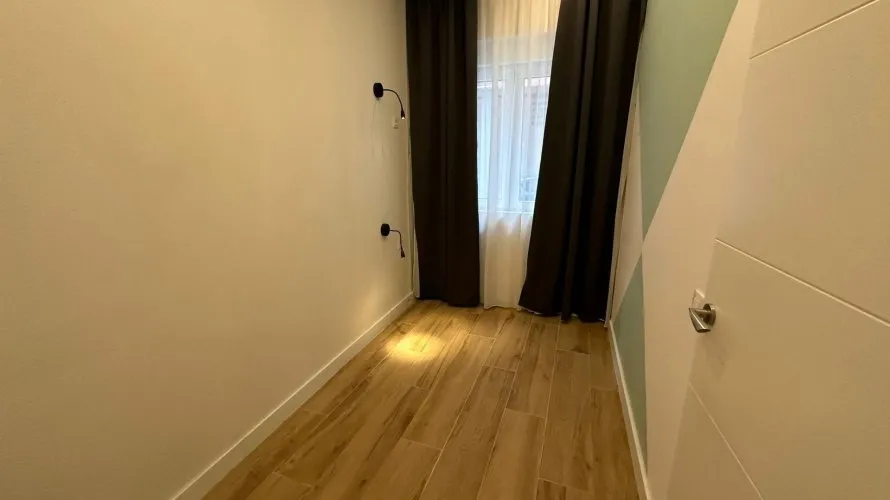 Apartamento de 4 dormitorios en Alicante, Spain No. 573 № 19