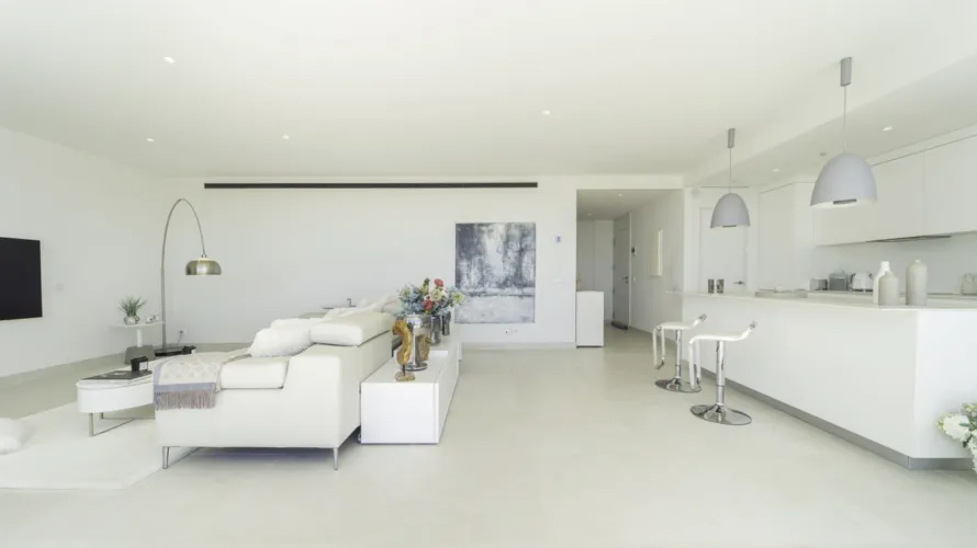 Apartamento de 3 dormitorios en Fuengirola, Spain No. 98 № 13