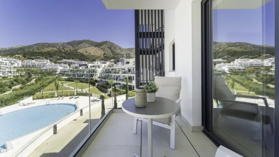 Apartamento de 3 dormitorios en Fuengirola, Spain No. 98 № 5