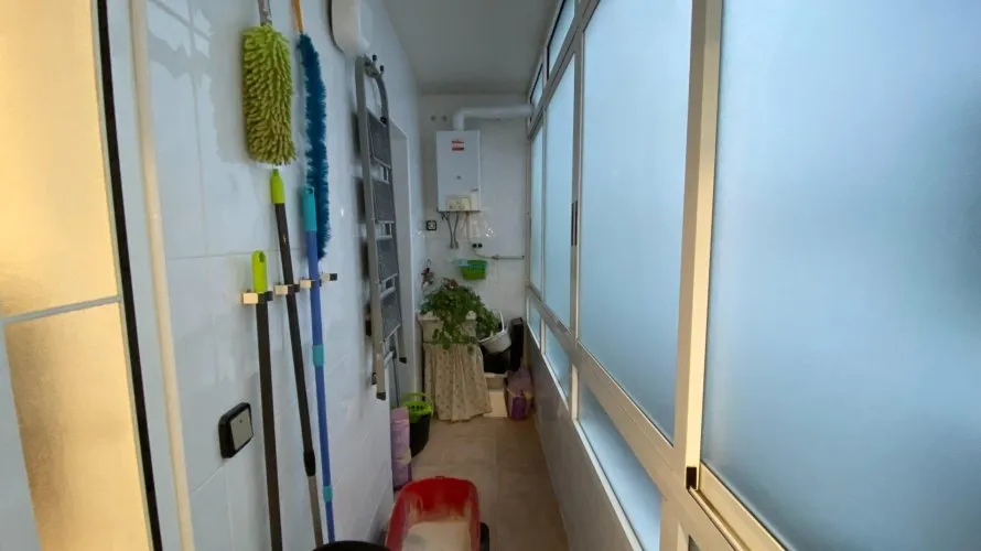 Apartamento de 4 dormitorios en Alicante, Spain No. 689 № 17