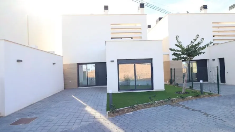 Apartamento de 3 dormitorios en Los Alcázares, Spain No. 654 № 21