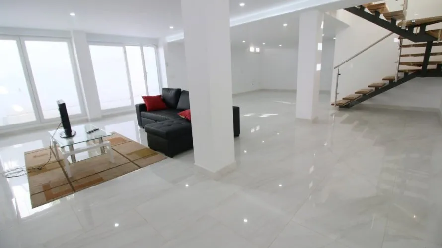 Apartamento de 4 dormitorios en La Torre, Spain No. 319 № 19