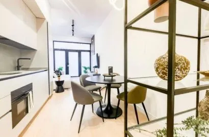 Apartamento de 2 dormitorios en Madrid, Spain No. 922