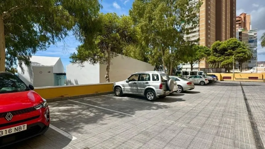 Apartamento de 2 dormitorios en Benidorm, Spain No. 840 № 9