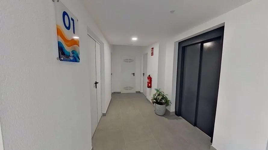 Apartamento de 2 dormitorios en Benidorm, Spain No. 107 № 1