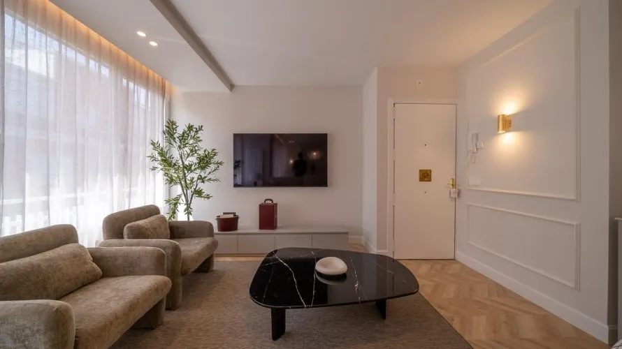 Apartamento de 3 dormitorios en Madrid, Spain No. 792 № 1