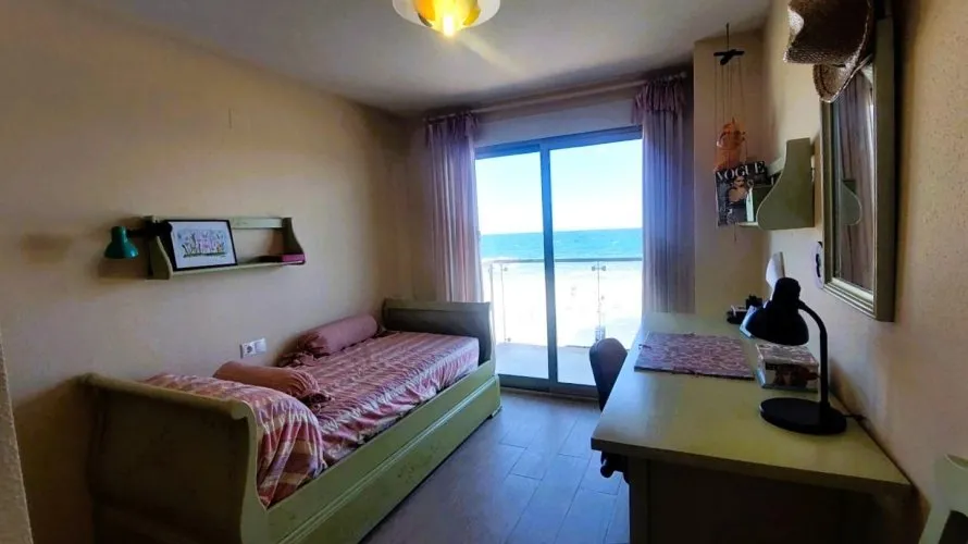 Apartamento de 4 dormitorios en Torrevieja, Spain No. 561 № 17