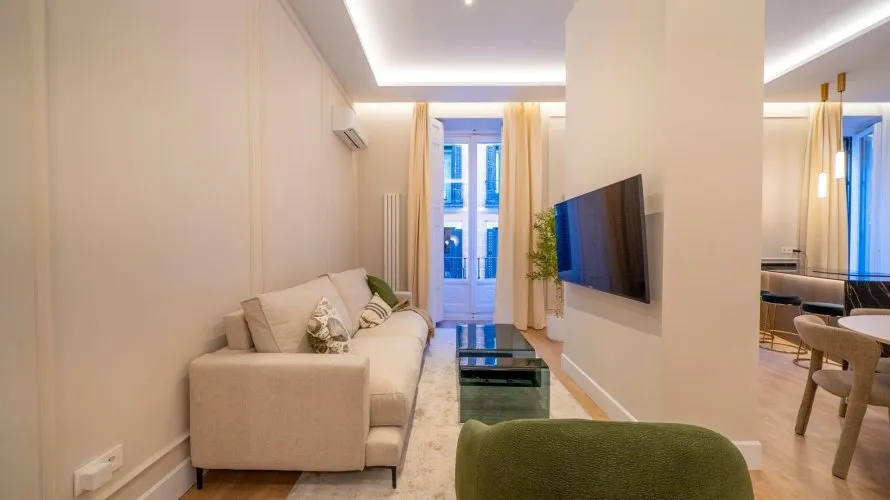 Apartamento de 3 dormitorios en Madrid, Spain No. 168 № 6