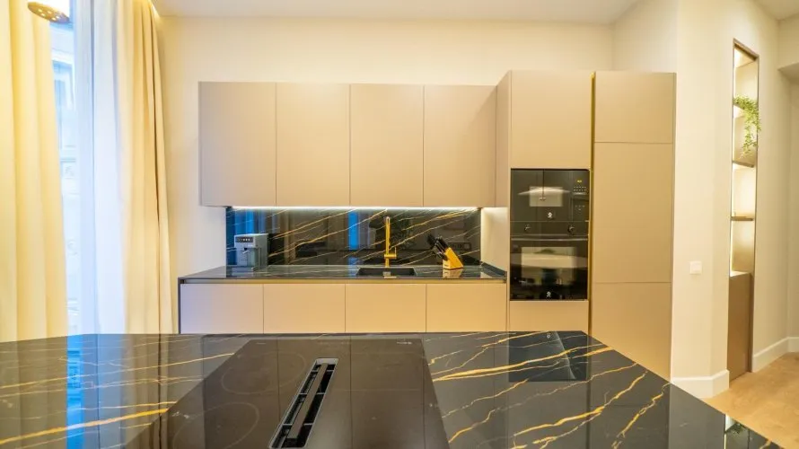 Apartamento de 3 dormitorios en Madrid, Spain No. 168 № 10