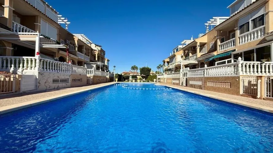 Villa de 4 dormitorios en Playa Flamenca II, Spain No. 169 № 3
