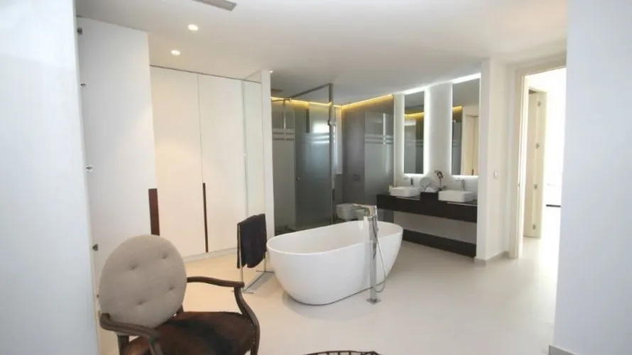 Villa de 197m² en La Zenia, Spain No. 252 № 15