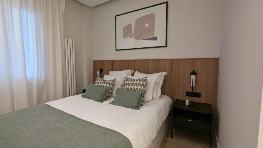 Apartamento de 2 dormitorios en Madrid, Spain No. 587 № 7