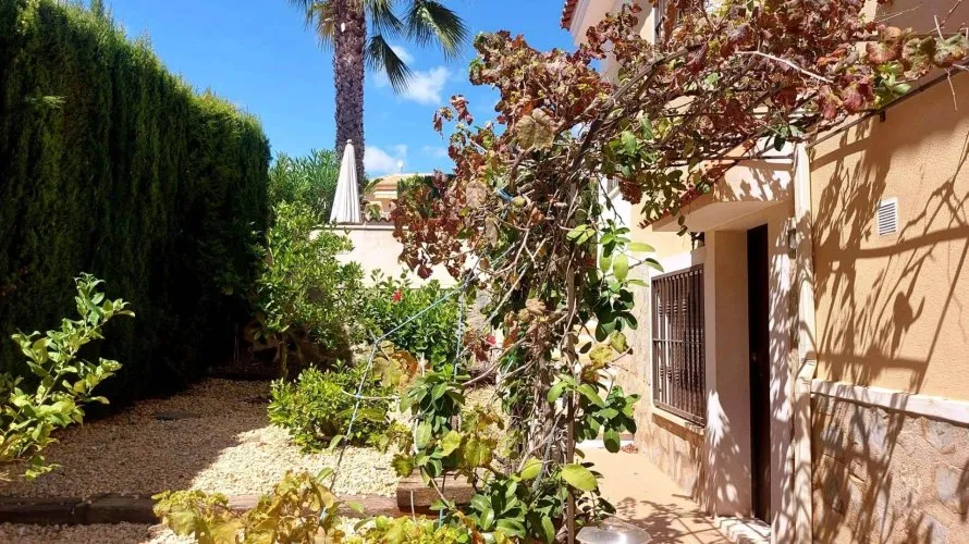 Villa de 3 dormitorios en Ciudad Quesada, Spain No. 492 № 24