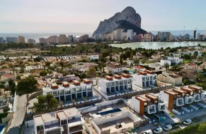 Сasa de 3 dormitorios en Calpe, Spain No. 486