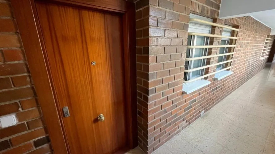 Apartamento de 2 dormitorios en Benidorm, Spain No. 392 № 19