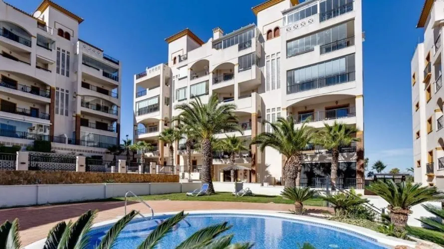 Apartamento de 3 dormitorios en Guardamar del Segura, Spain No. 633