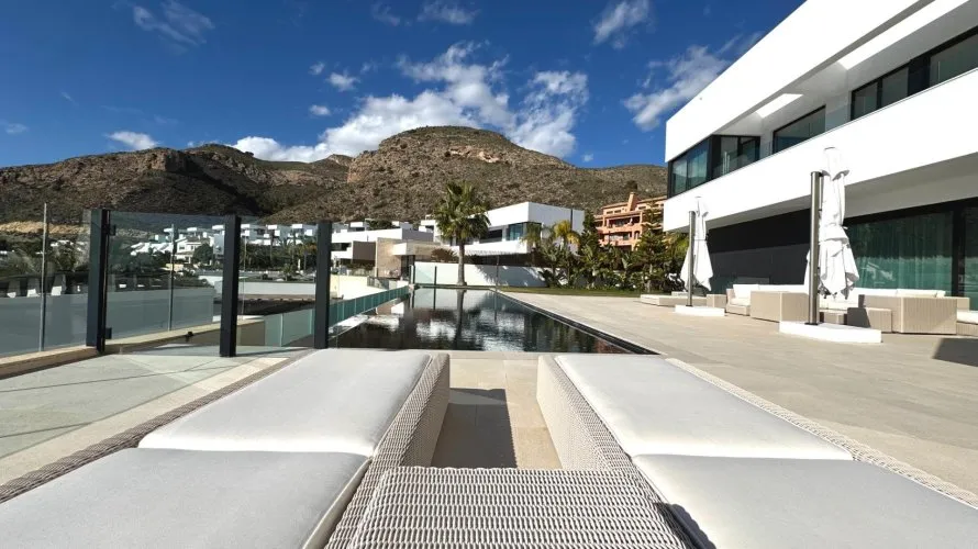 Villa de 691m² en Finestrat, Spain No. 710 № 28