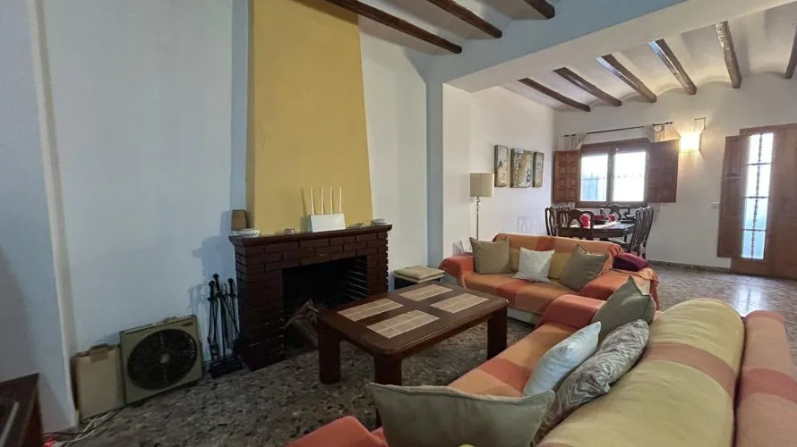 Сasa de 3 dormitorios en Polop, Spain No. 944 № 1
