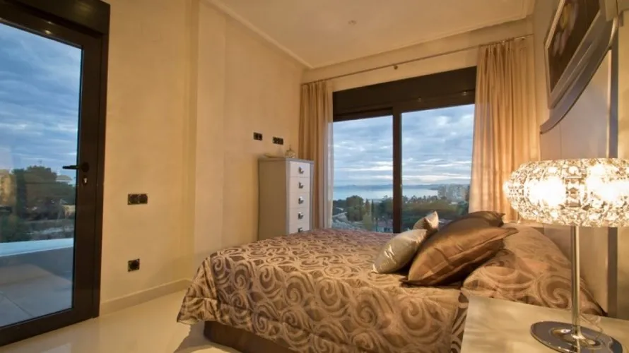 Villa de 157m² en La Zenia, Spain No. 251 № 1