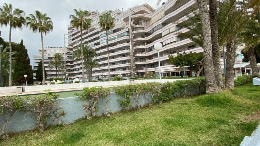 Apartamento de 90m² en Calpe, Spain No. 930 № 2