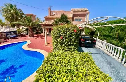 Villa de 3 dormitorios en Torrevieja, Spain No. 120