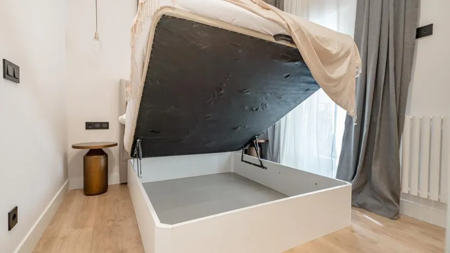 Apartamento de 3 dormitorios en Madrid, Spain No. 550 № 11