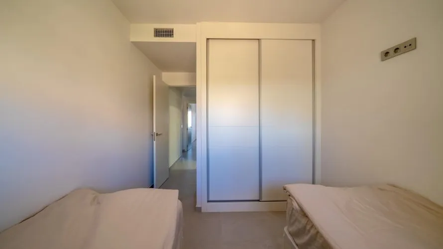 Apartamento de 2 dormitorios en Benidorm, Spain No. 727 № 23