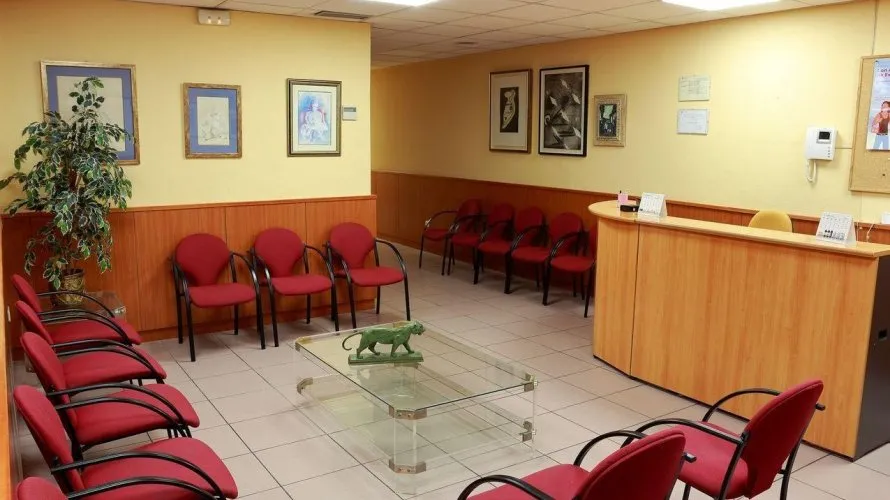 Apartamento de 5 dormitorios en Madrid, Spain No. 621
