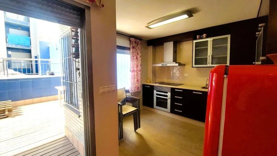 Apartamento de 4 dormitorios en Torrevieja, Spain No. 561 № 26
