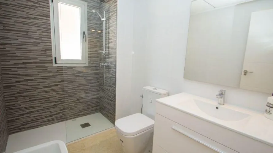 Apartamento de 2 dormitorios en Campoamor, Spain No. 272 № 3