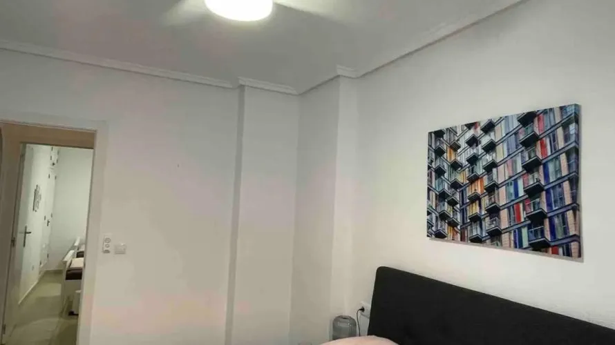 Apartamento de 2 dormitorios en Torrevieja, Spain No. 933 № 10