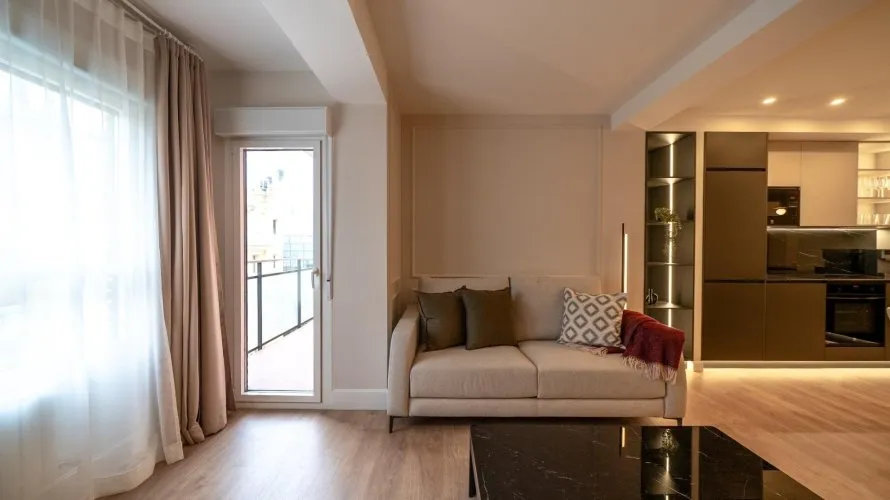 Apartamento de 3 dormitorios en Madrid, Spain No. 158 № 1