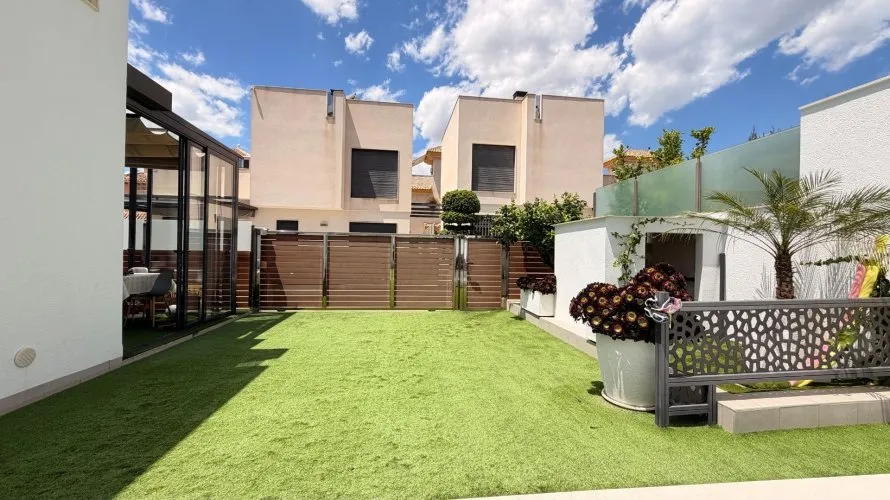Villa de 5 dormitorios en Torrevieja, Spain No. 863 № 27