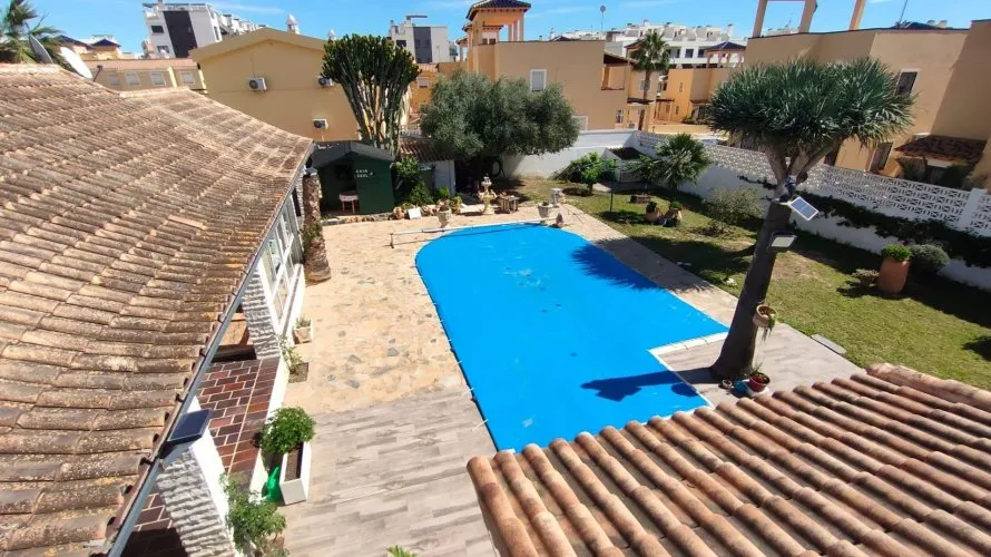 Сasa de 209m² en Alicante, Spain No. 950 № 12