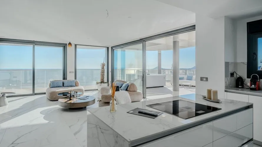 Apartamento de 3 dormitorios en Benidorm, Spain No. 672 № 12