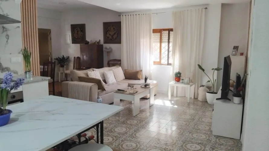 Apartamento de 2 dormitorios en Villajoyosa, Spain No. 691