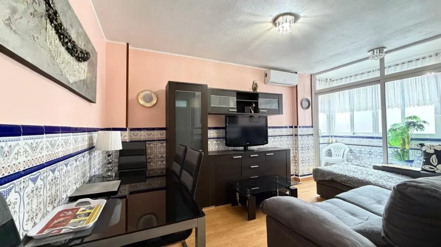 Apartamento de 1 dormitorio en Torrevieja, Spain No. 2081 № 2