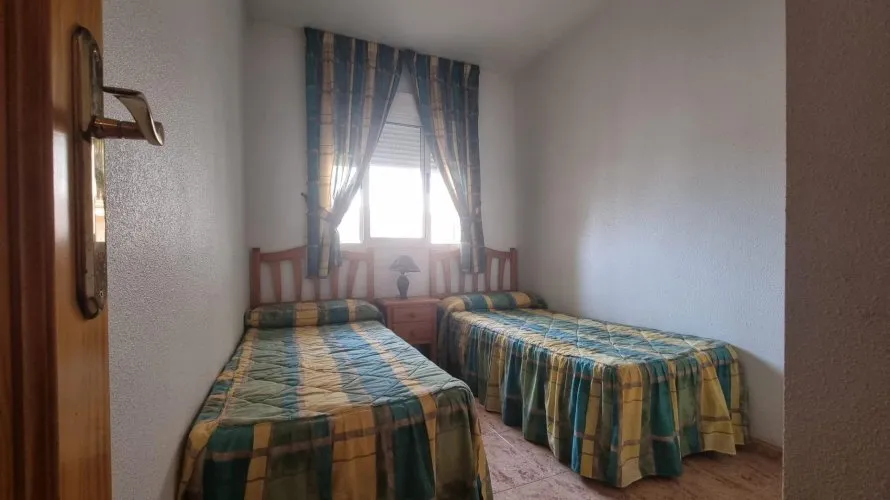 Apartamento de 2 dormitorios en Torrevieja, Spain No. 2054 № 7