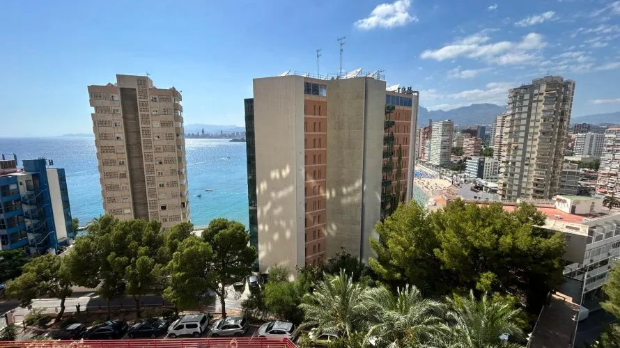 Apartamento de 3 dormitorios en Benidorm, Spain No. 1347 № 12
