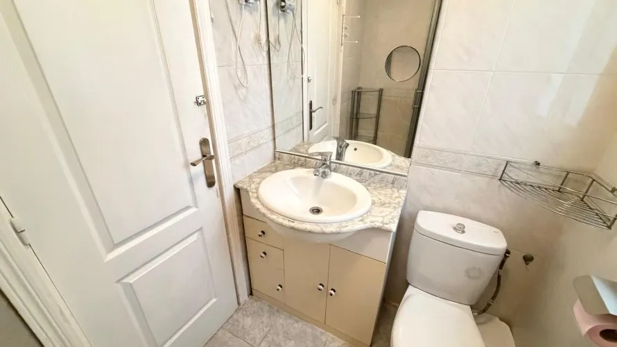 Apartamento de 1 dormitorio en Torrevieja, Spain No. 2081 № 16