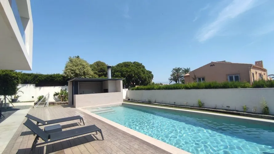 Villa de 5 dormitorios en Alicante, Spain No. 1983 № 11